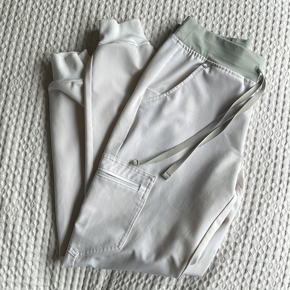 Women’s Figs White JOGGER Scrub Pants